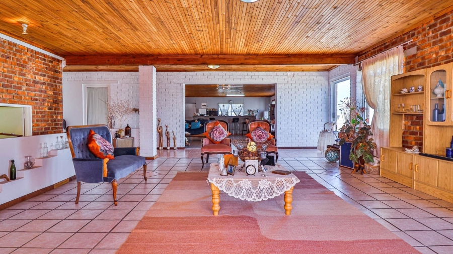 4 Bedroom Property for Sale in De Kelders Western Cape